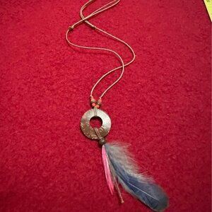 NWOT - Wood and Feather Necklace